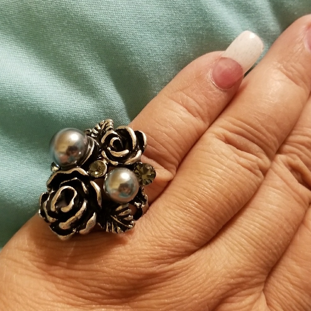 Rose, Pearls and Rhinestones Ring